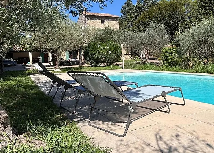 Provencal House With Swimming Pool And Large Garden